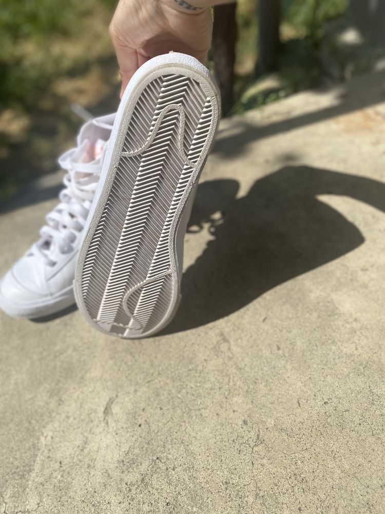 Сникърси nike blazer
