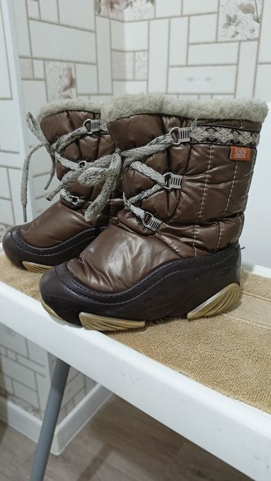 Зимние теплые крутые дутики