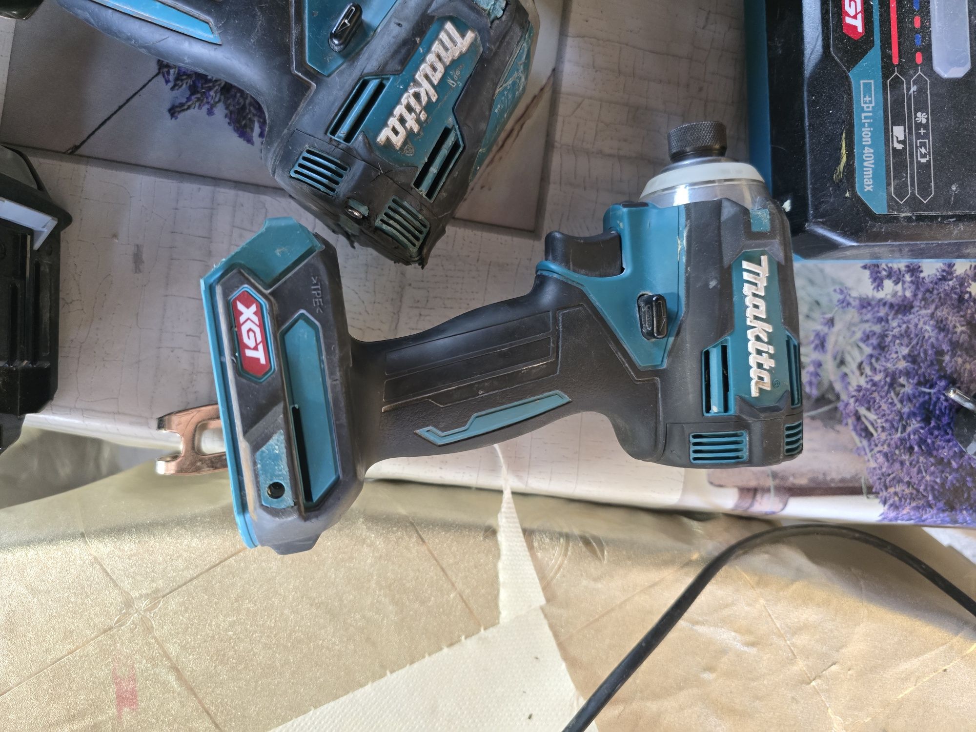 Makita 40v diverse scule acumulatori incarcator