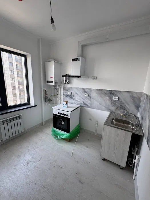 3-комнатная, 76 м², евро, 11/16 этаж, МВД Новостройка, центр`