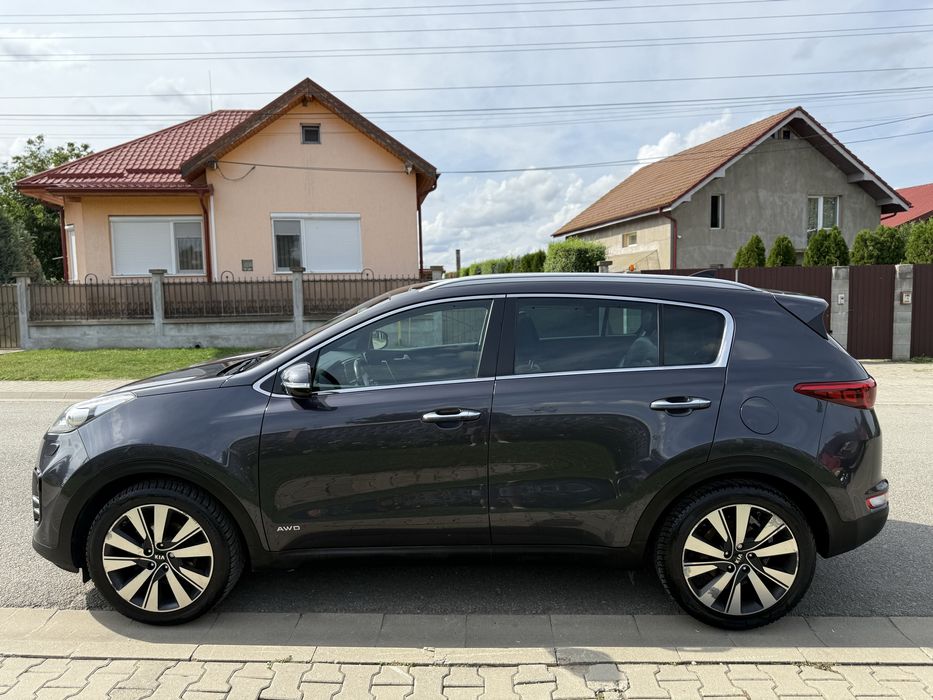 Vand Kia Sportage 2.0CRDI 4x4 2017 Piele Panoramic