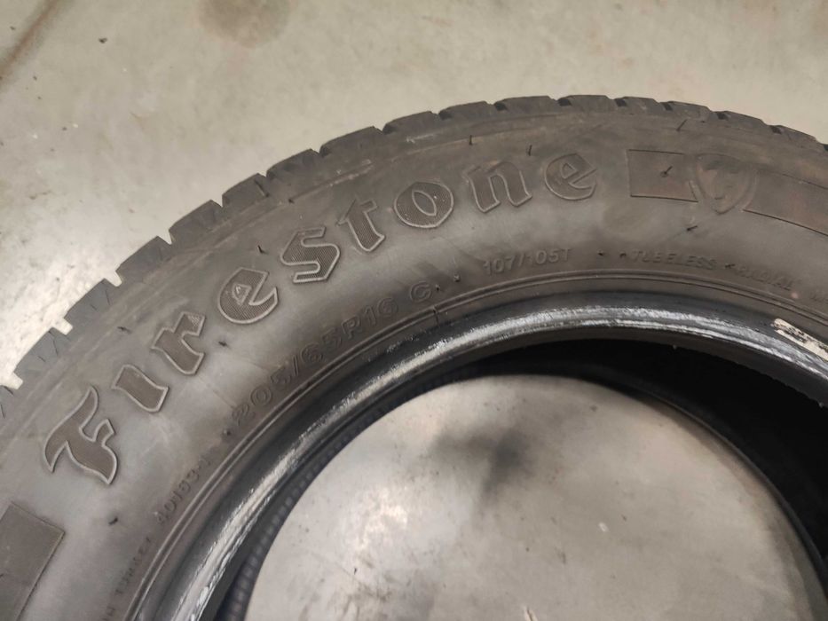 2бр.зимни гуми 205/65/16C Firestone
