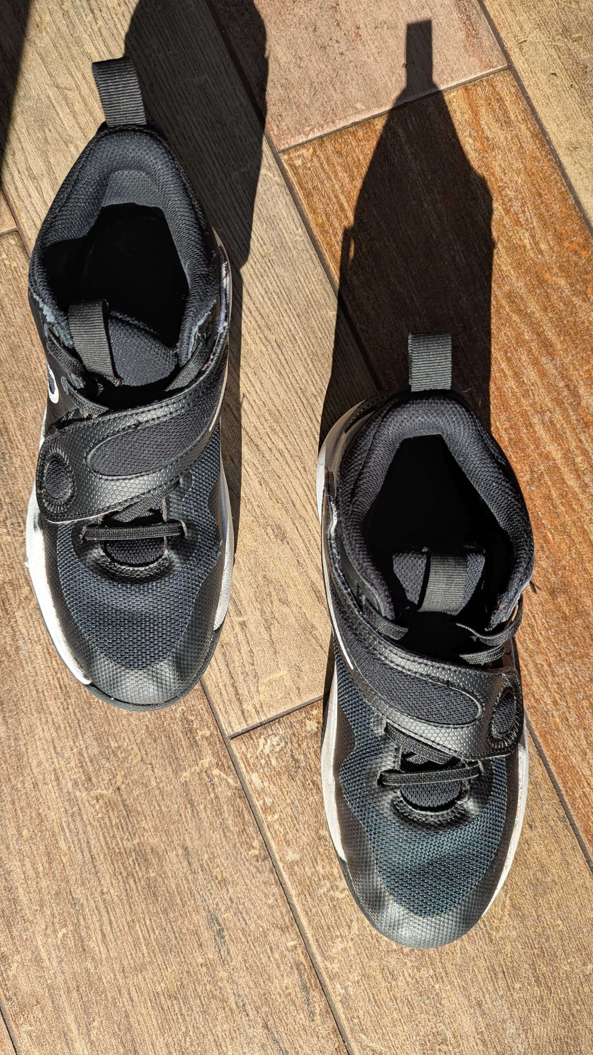 Маратонки за баскетбол NIKE 38.5