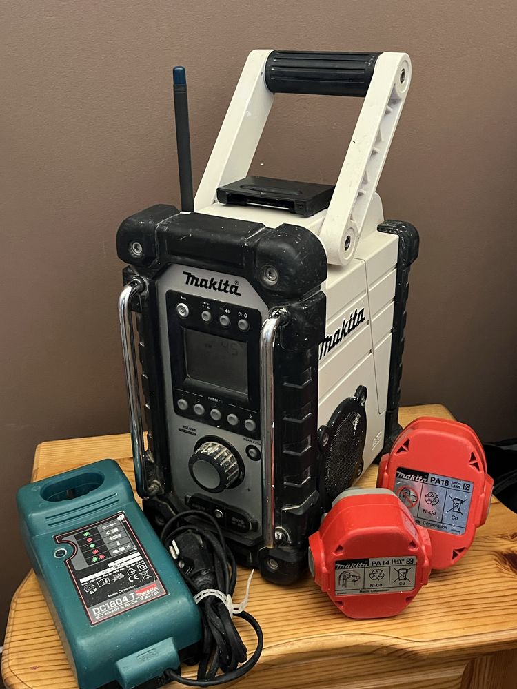 Радио Makita DMR 102