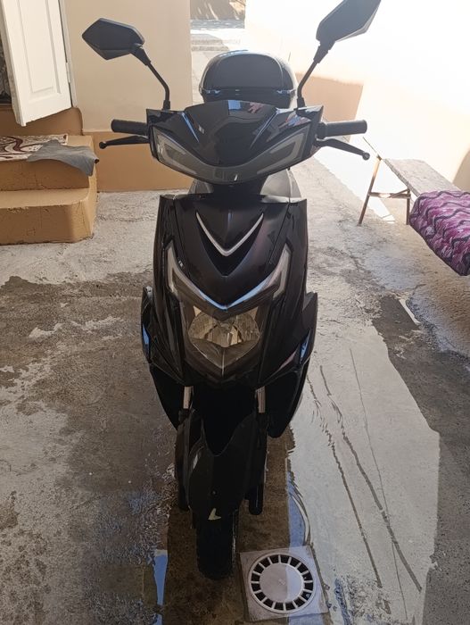 Sotiladi skutr elektron