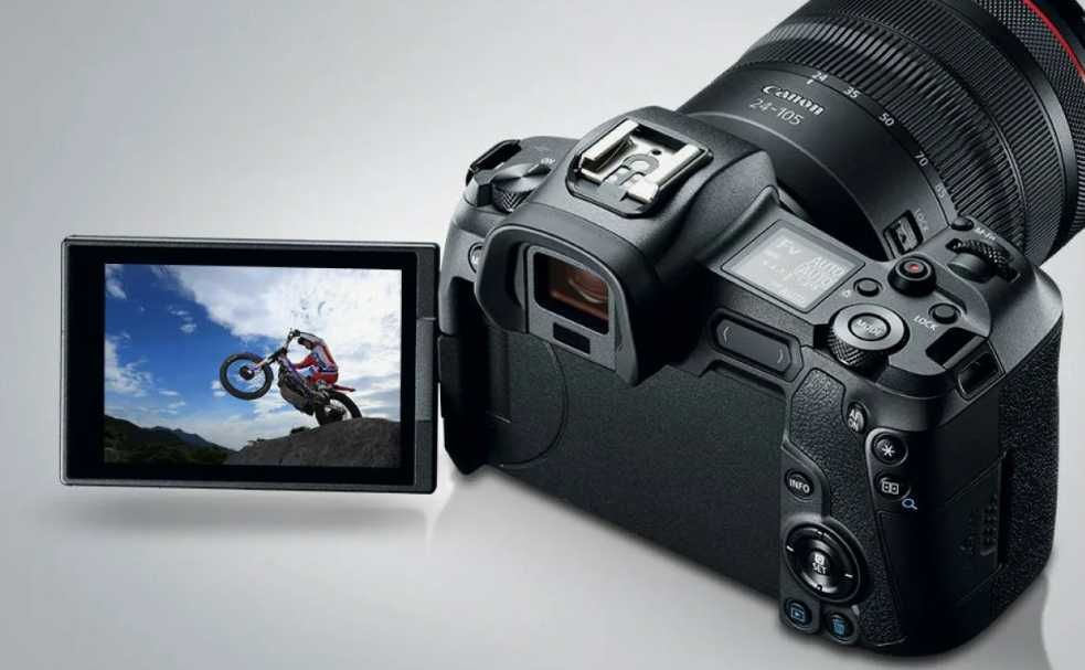 Фотоаппарат Canon EOS-R.