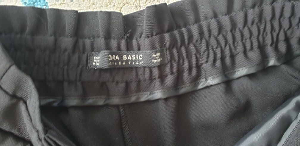 Pantaloni Zara noi M