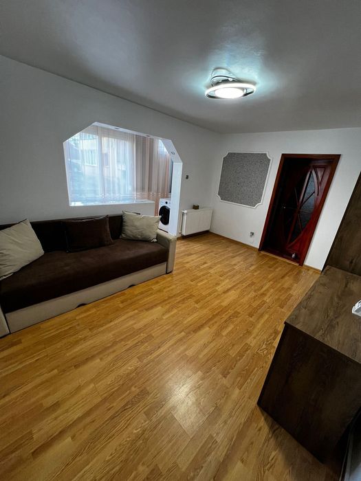 Inchiriez apartament 2 camere utilat situat in Centru Dragalina