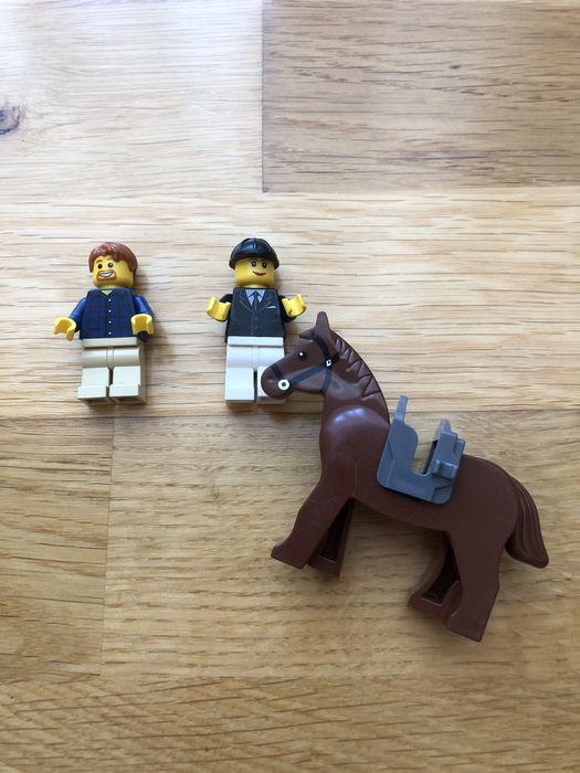 Lego Hard to Find 7635 Masina cu trailer pentru cai