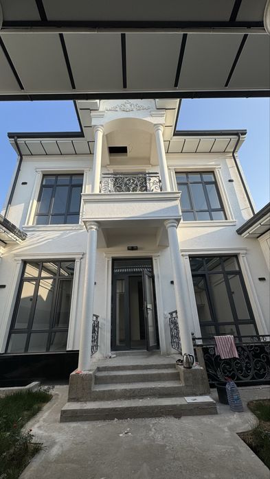 Продаётся двух этажный участок в Юнусабаде  Бободехкан махалля 2,5с