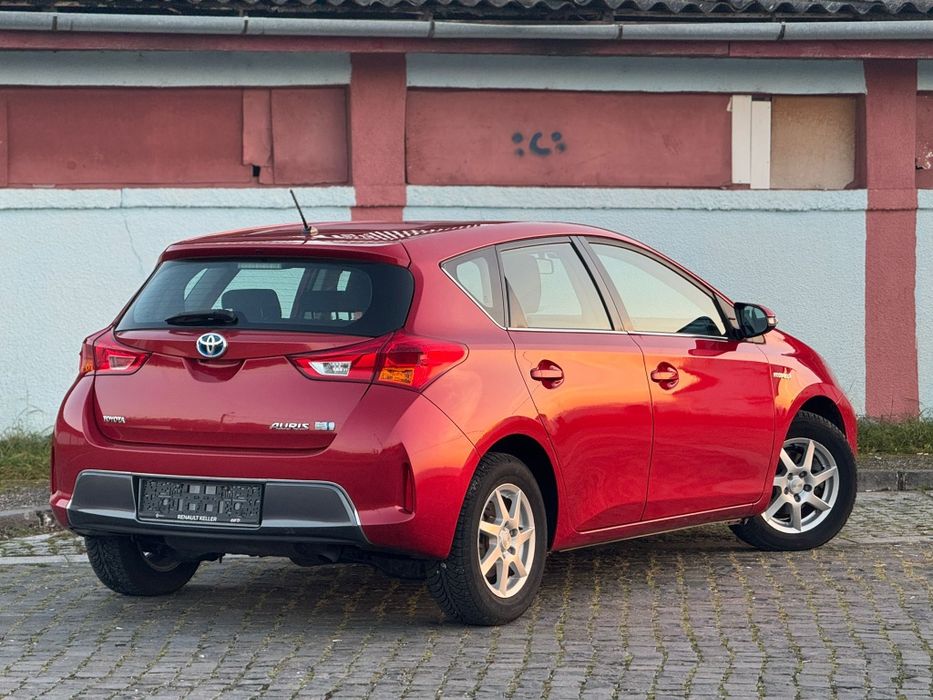 Toyota Auris Hybrid 1,8