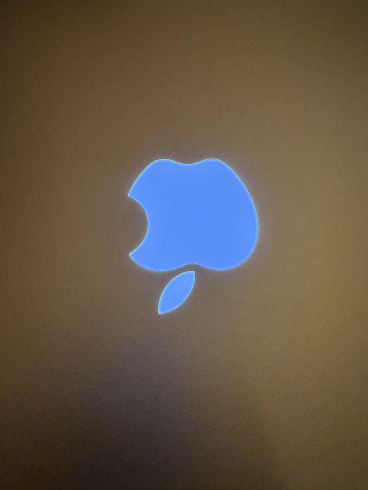 MacBook Air13 Не използван