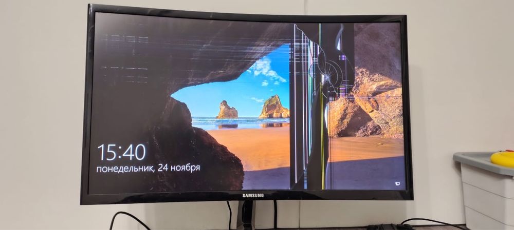 Монитор на запчасти