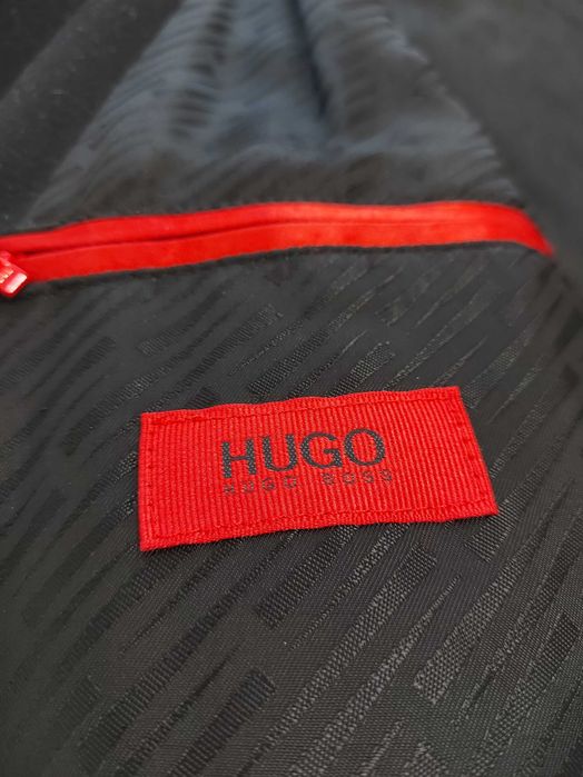 Hugo Boss палто размер М