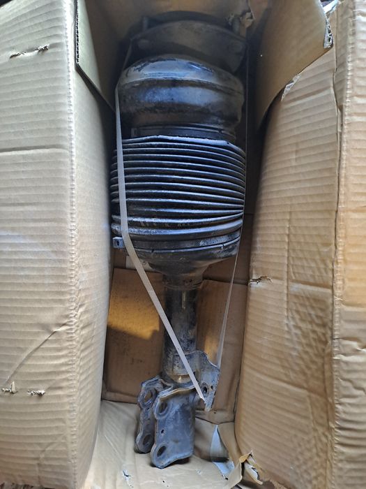 Пневмостойки продам