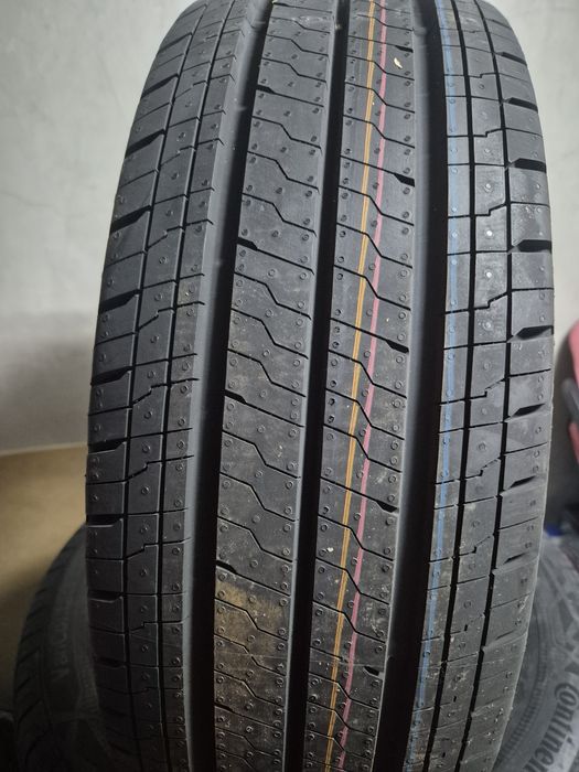 Continental  215/60 R17 c