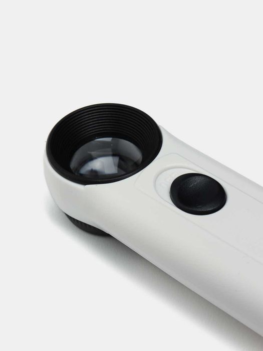 Лупа с подсветкой MG6B-1B, 4х кратное увеличение, диаметр 21 мм