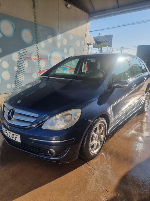 Vând Mercedes B class