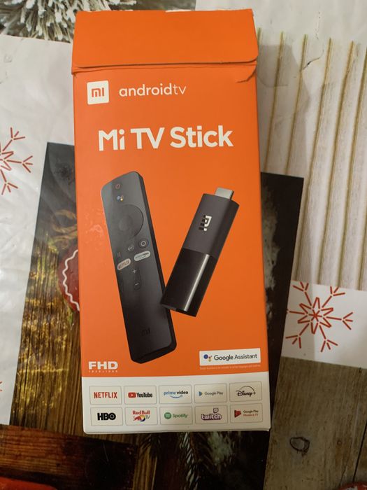 Продам смарт приставка mi tv stick б/у