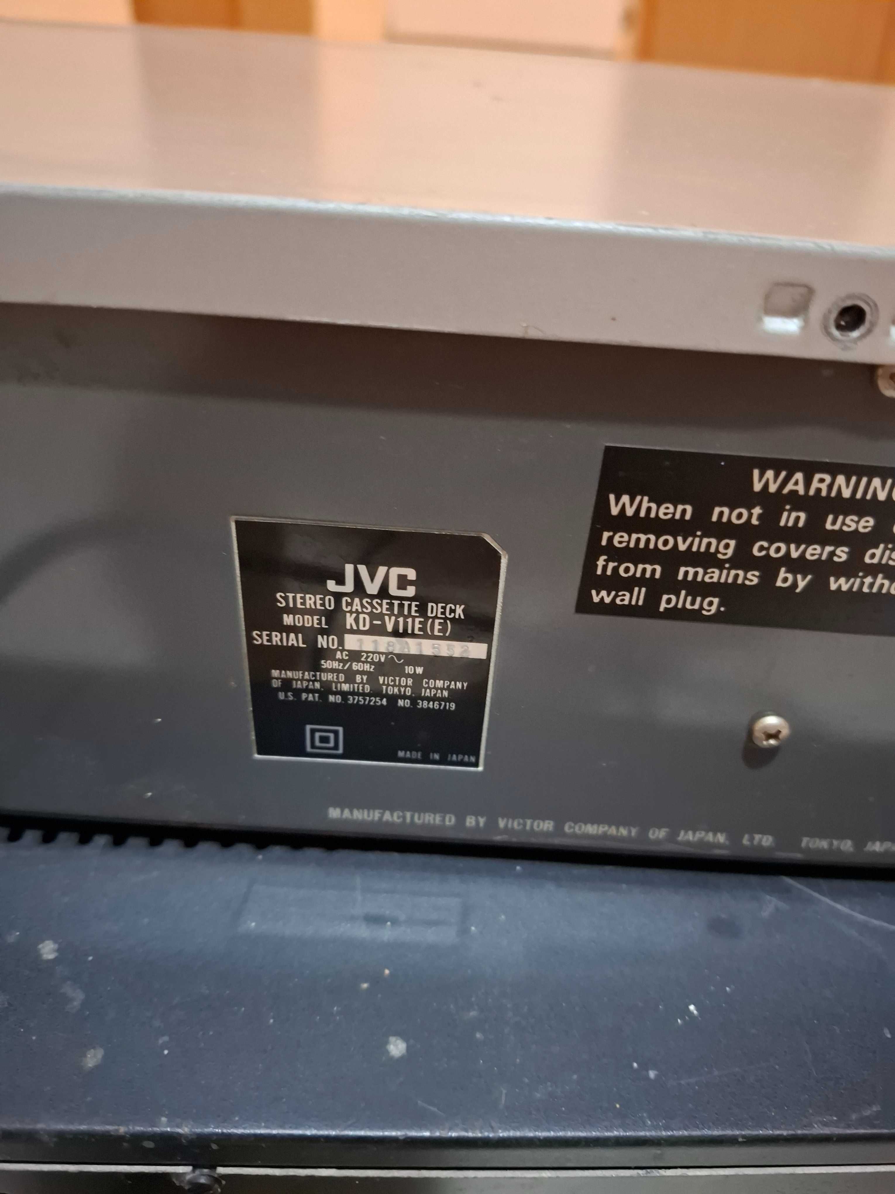 Касетъчен дек JVC