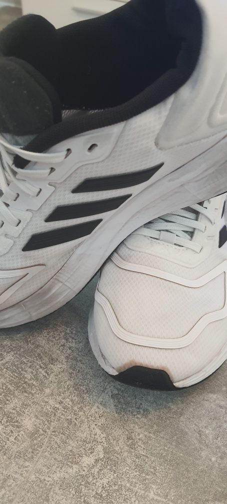 Оригинални маратонки ADIDAS номер 40