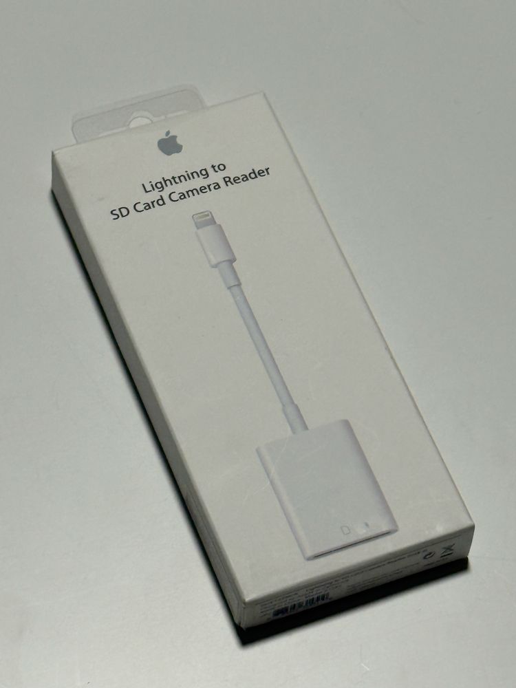 Оригинальные адаптеры Apple Lightning для iPhone