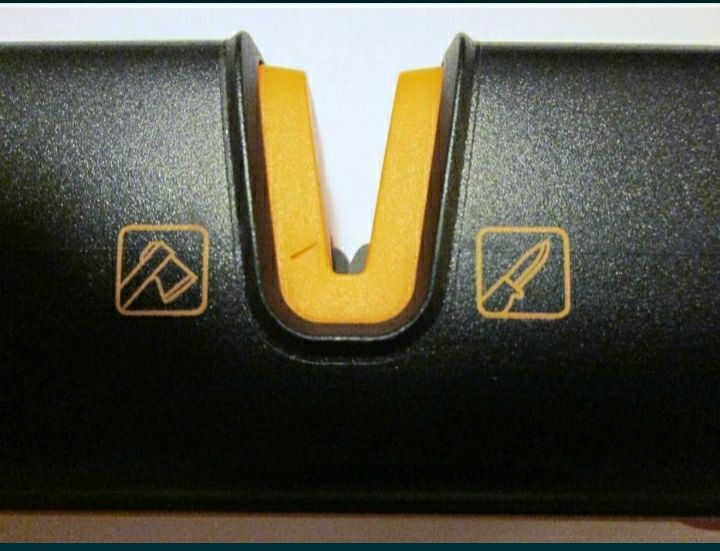 Dispozitiv XsharpTM FISKARS pentru ascutit cutite si topoare