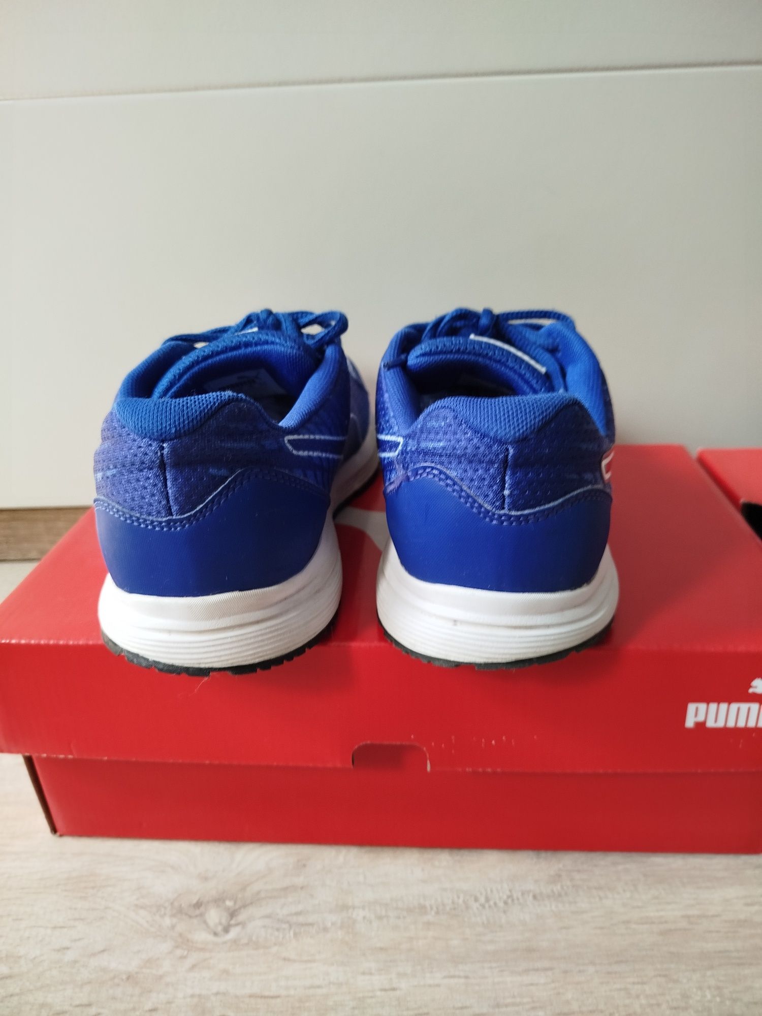 Маратонки Puma номер 36