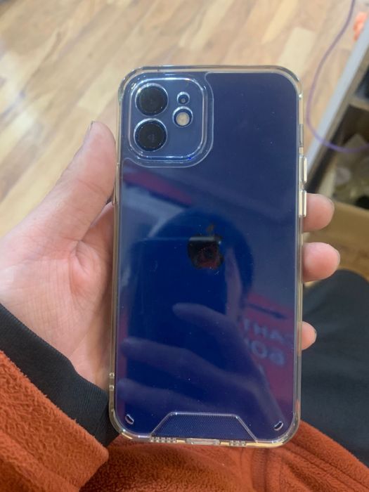 Продается телефон айфон 12 мини