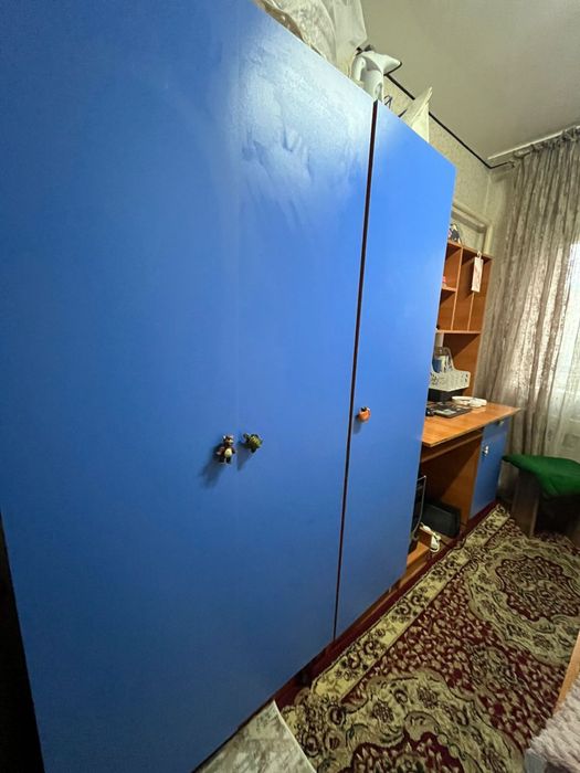 Продаю мебель (кровать, шкаф, столик компьютерный