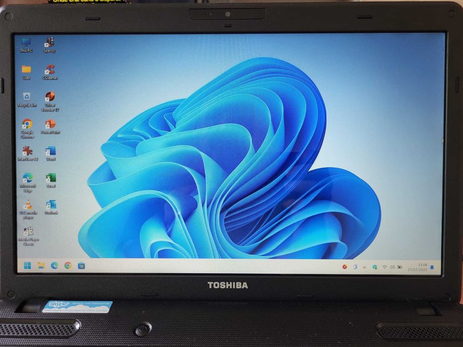 Toshiba Satellite C660D 15.6" CPU AMD E-300 1.3 GHz 8Gb DDR3 256Gb SSD