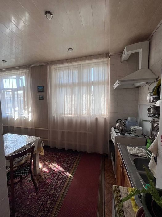 Продажа Чиланзар 19 квартал 3/4/4 Кирпич 77 серия