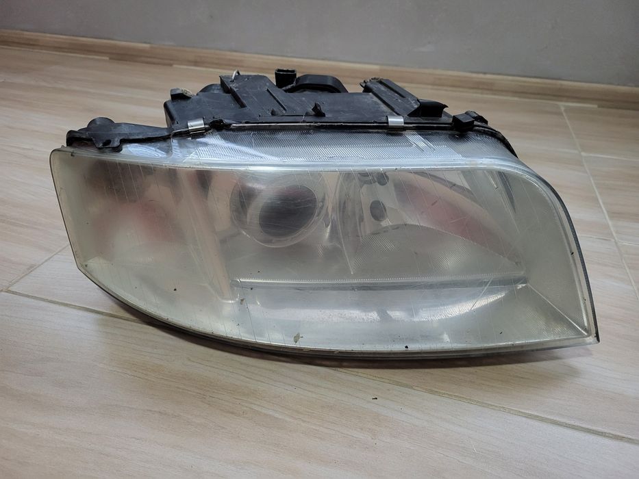 Десен фар за audi A6