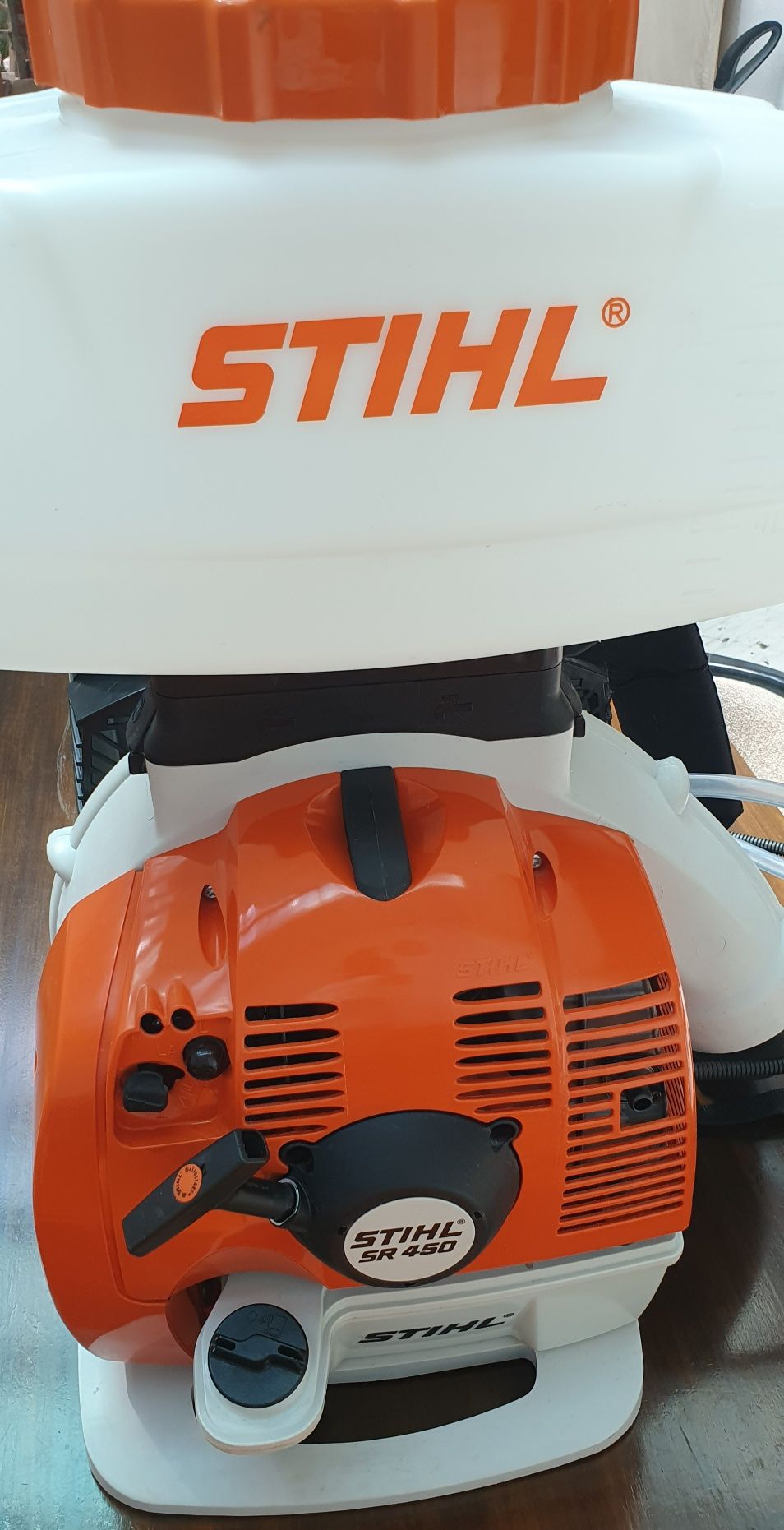 Пръскачка STIHL бензинова 63.3 см3, 14 л, SR 450