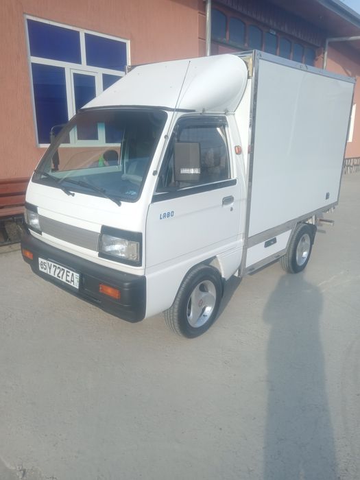 Mashina sotladi Labo