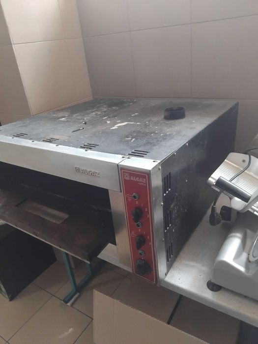 Професионална пещ за пици