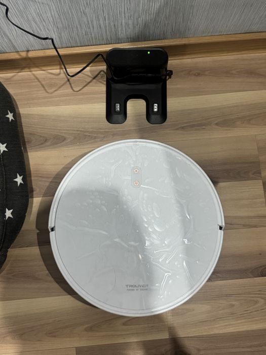 Моющий Робот пылесос новый