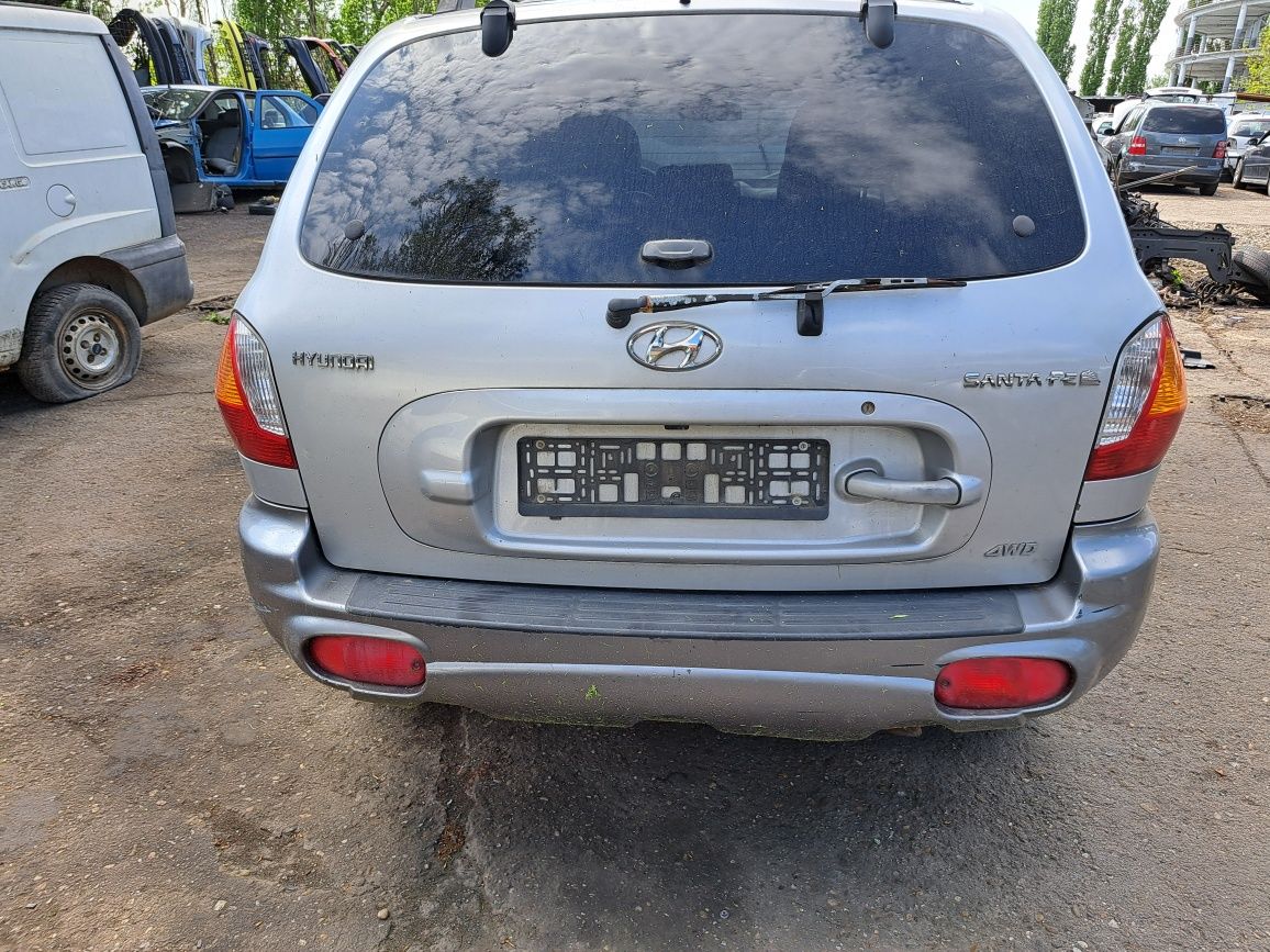 Dezmembrez Hyundai Santa Fe 2.0 D 2002