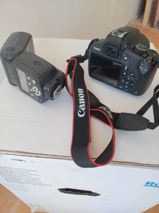 Фотоапарат canon 1200D