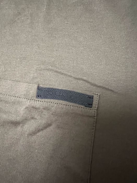 tricou prada maro