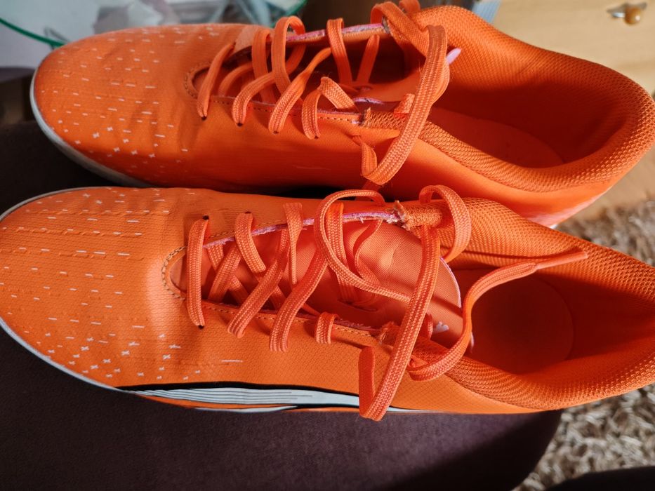 Adidași Puma fotbal