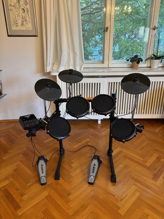 Alesis Turbo Mesh Kit електронни барабани