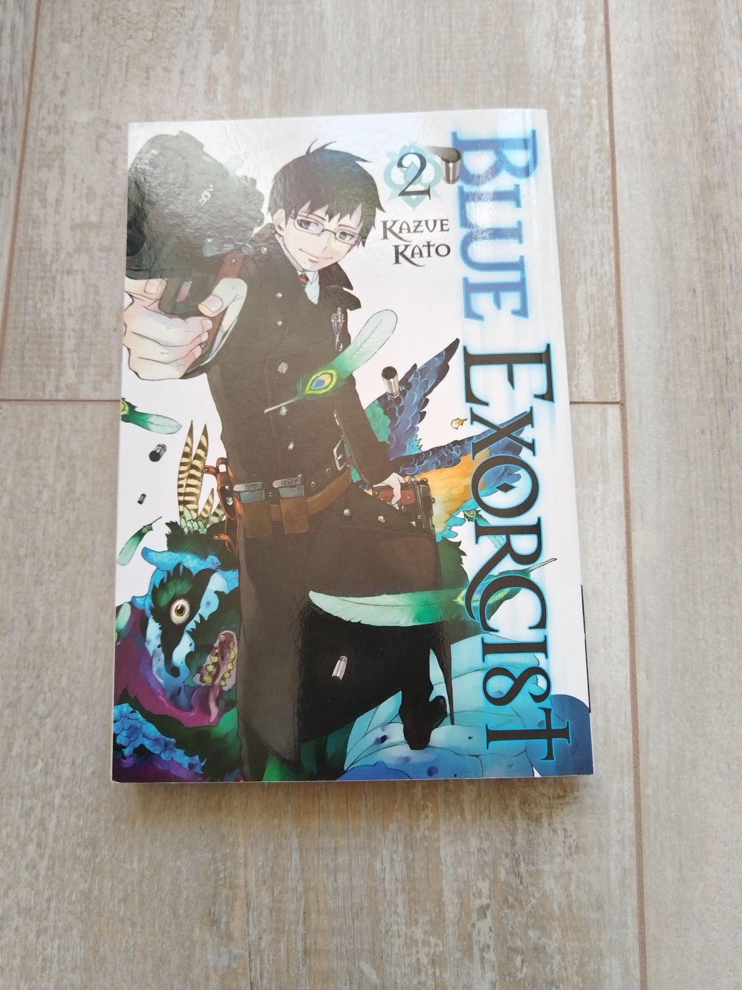 манги blue exorcist, beastars, bakemonogatari, attack on titan