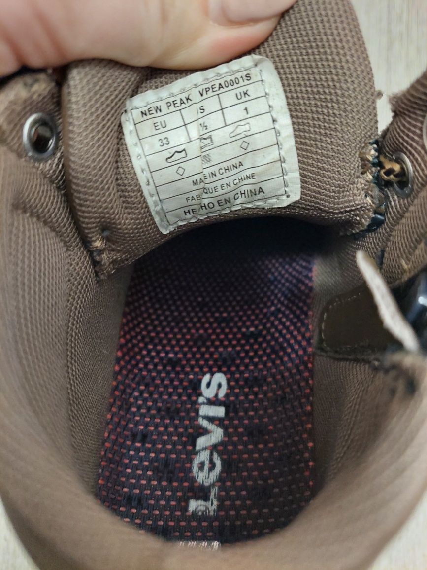Боти Levi's за момче