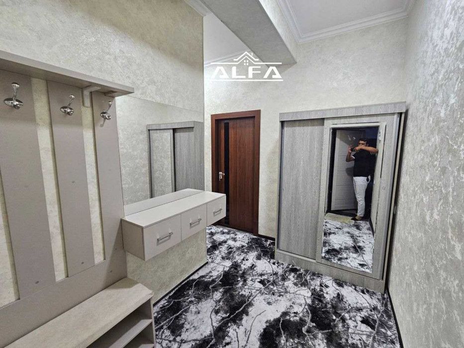 Buxoroda kvartira sotiladi 1 xonali 52m² 7-qavat.