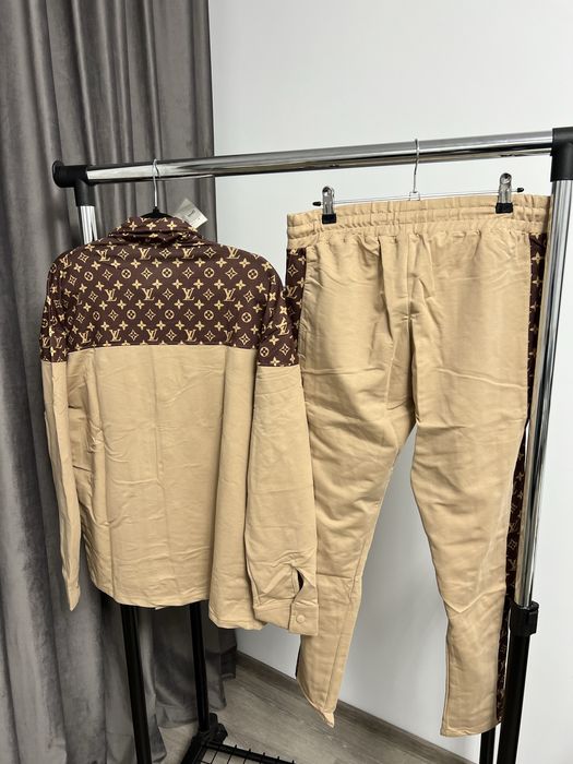 Compleu LOUIS VUITTON super calitate