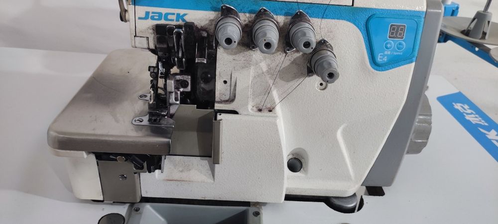 Overlok Jack E4 5 ip