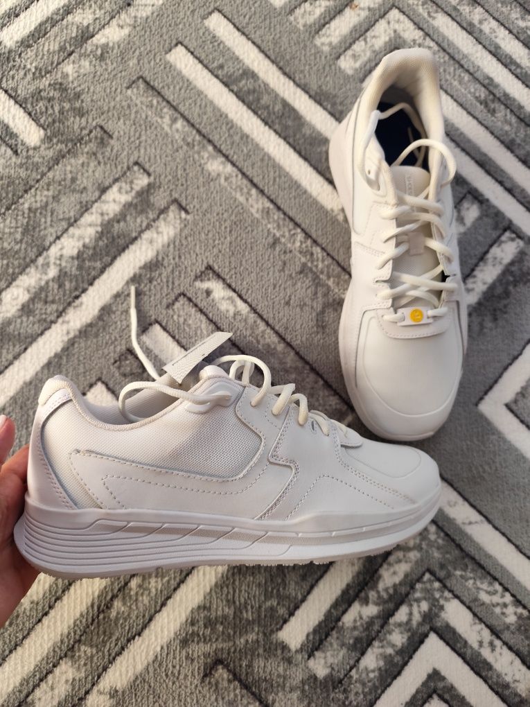 Adidași de bărbați 44