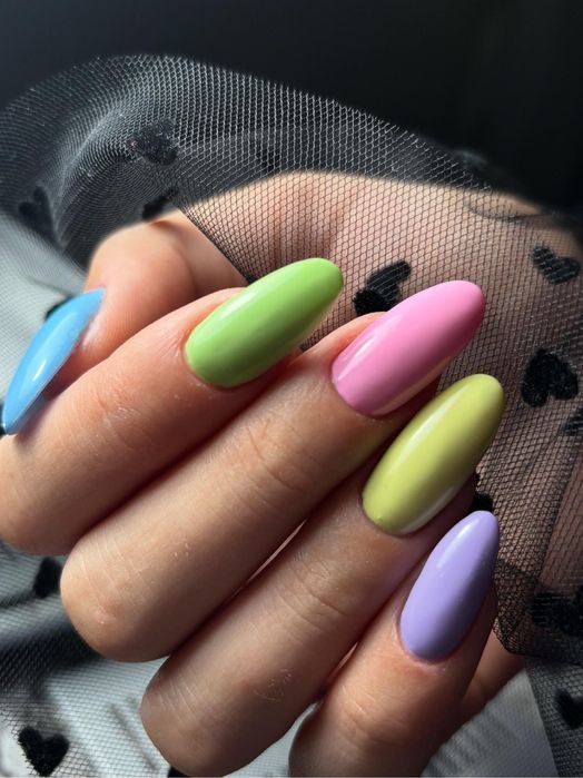 Ofer servicii de manichiura- Oferta speciala pentru prima manichiura