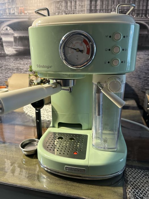 Ariete Vintage Espressor cu sistem automat de spumare lapte